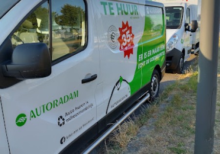 LELYSTAD: AUTORADAM AUTOVERHUUR