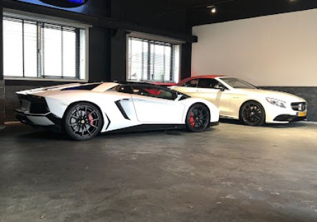 UTRECHT: DELUXE AUTOVERHUUR